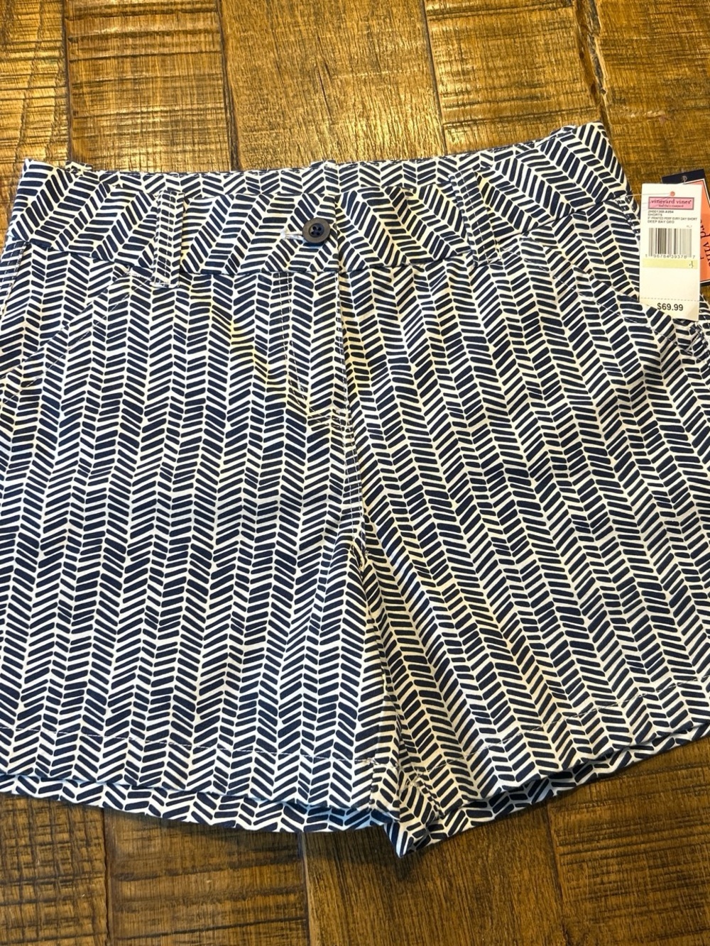 Vineyard Vines Navy and White Chevron Shorts